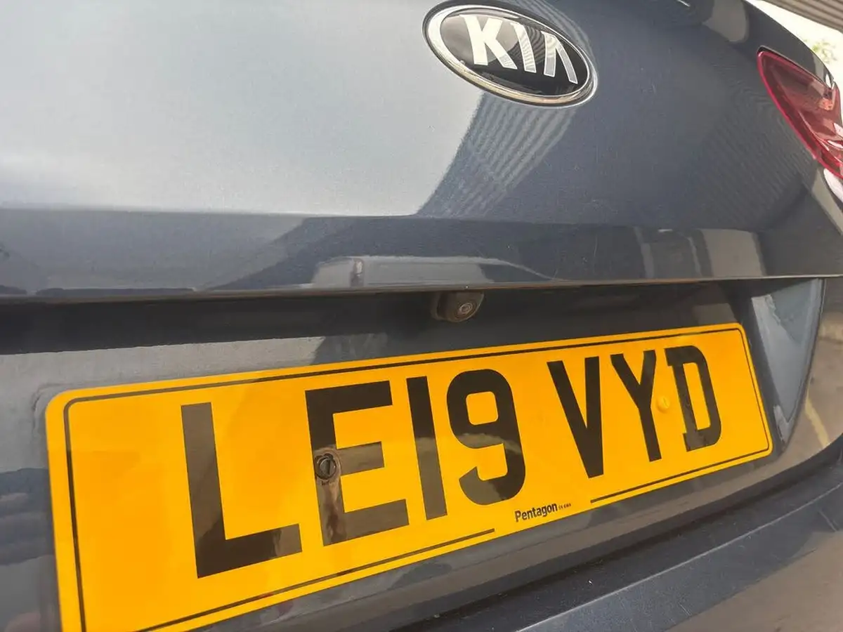 2019-kia-ceed-10-t-gdi-3-sportswagon-big-18