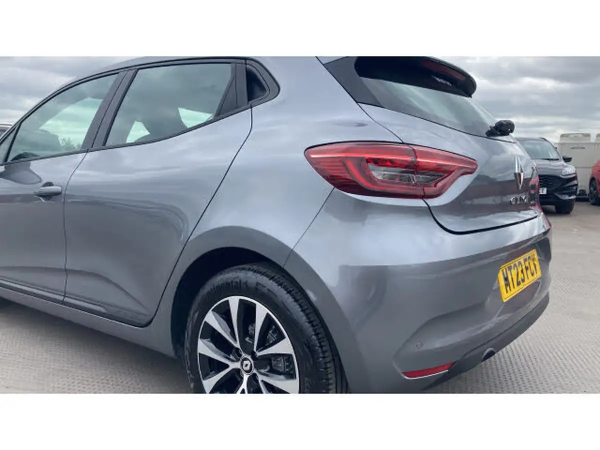 2023-renault-clio-10-tce-evolution-big-23