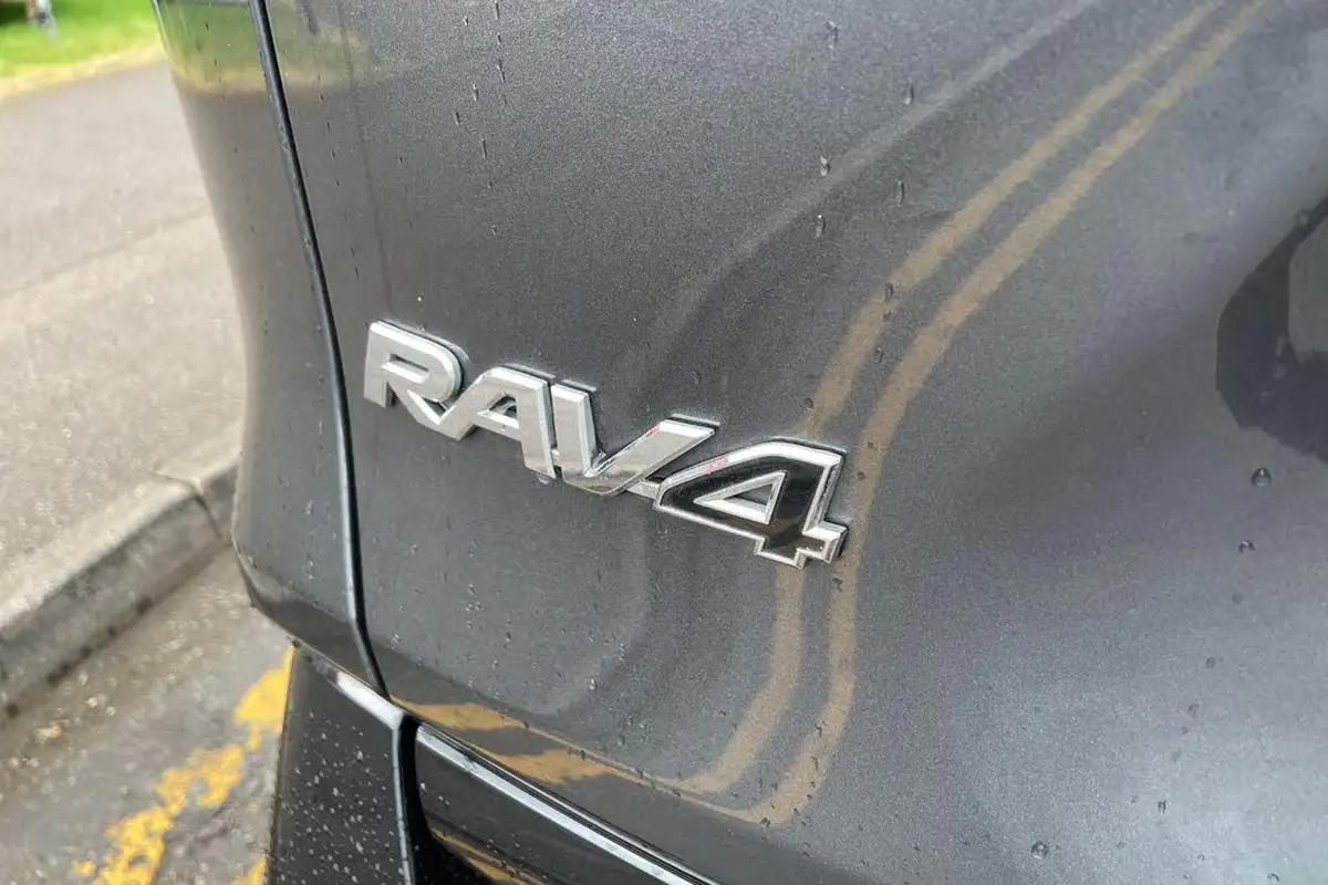 2023-toyota-rav4-25-vvt-i-dynamic-302bhp-plug-in-big-25
