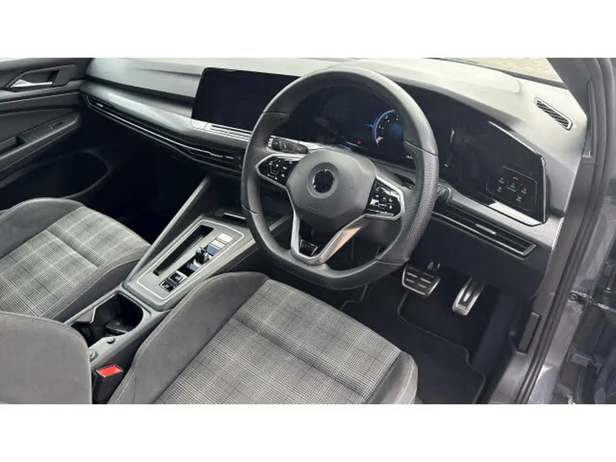 2022-volkswagen-golf-20tdi-gtd-big-5