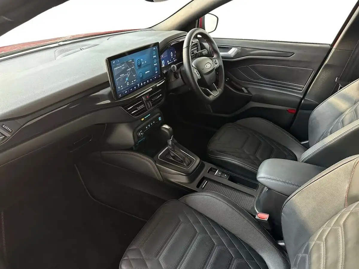2024-ford-focus-10t-st-line-x-155ps-estate-powershift-big-10