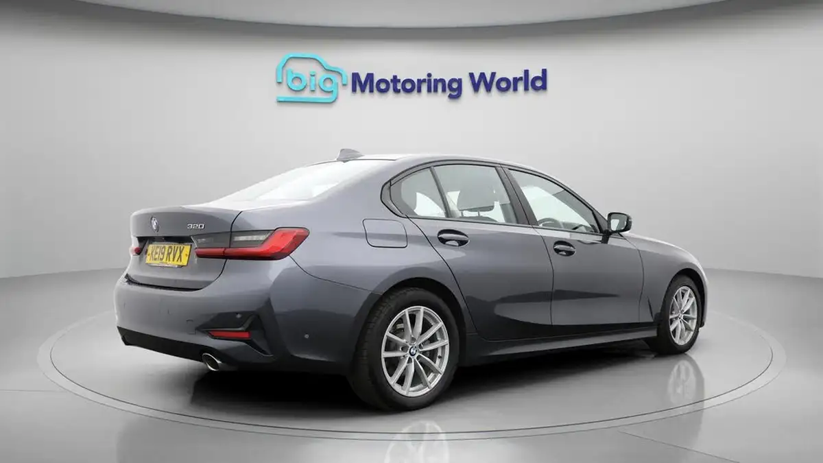 2019-bmw-3-series-20td-320d-se-190bhp-saloon-4d-big-7
