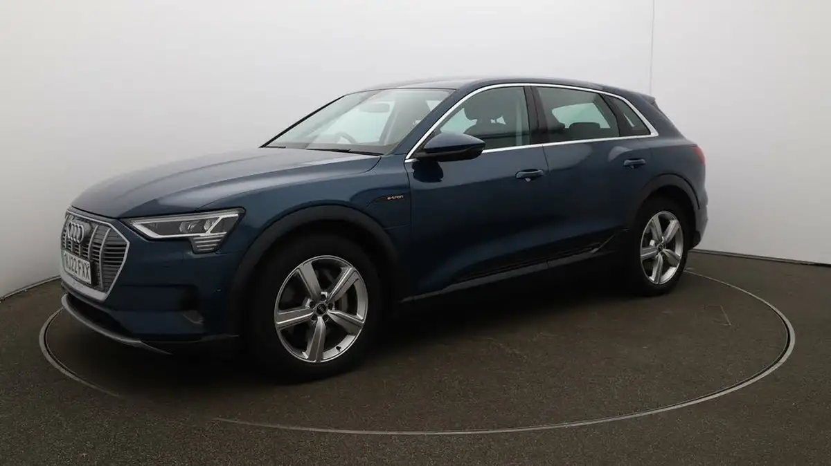 2022-audi-e-tron-55e-technik-station-wagon-big-60