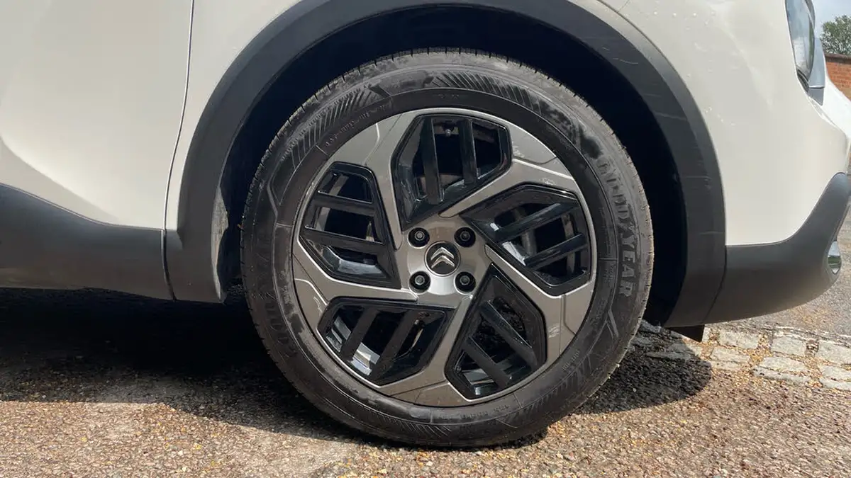 2022-citroen-c4-12-puretech-sense-big-16