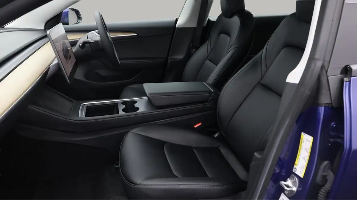 2022-tesla-model-3-e-rwd-big-14