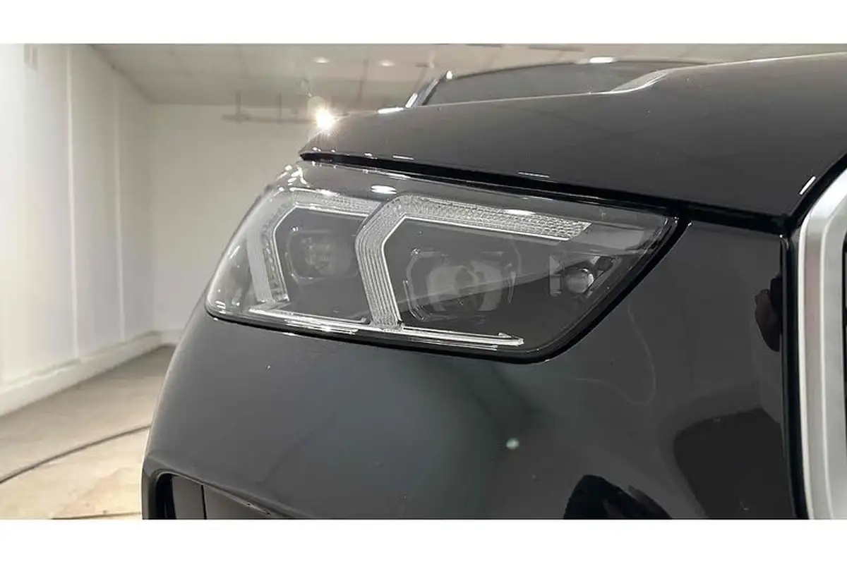 2024-bmw-ix1-e-edrive20-m-sport-big-17