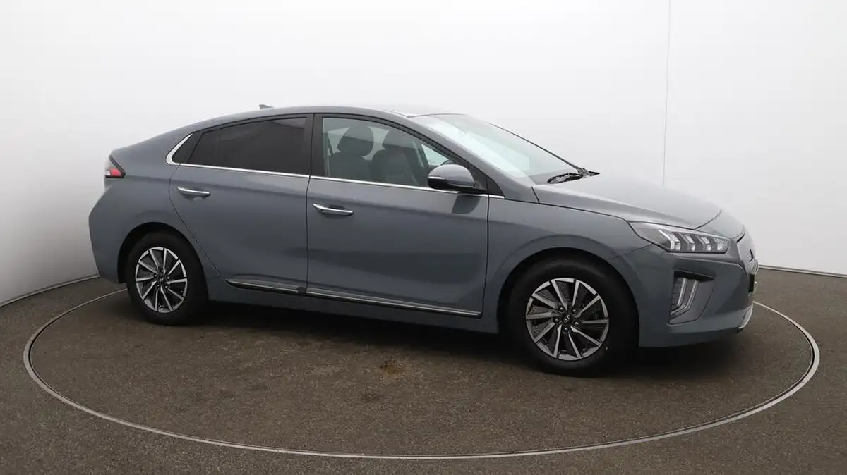 2021-hyundai-ioniq-e-premium-electric-100kw-big-40