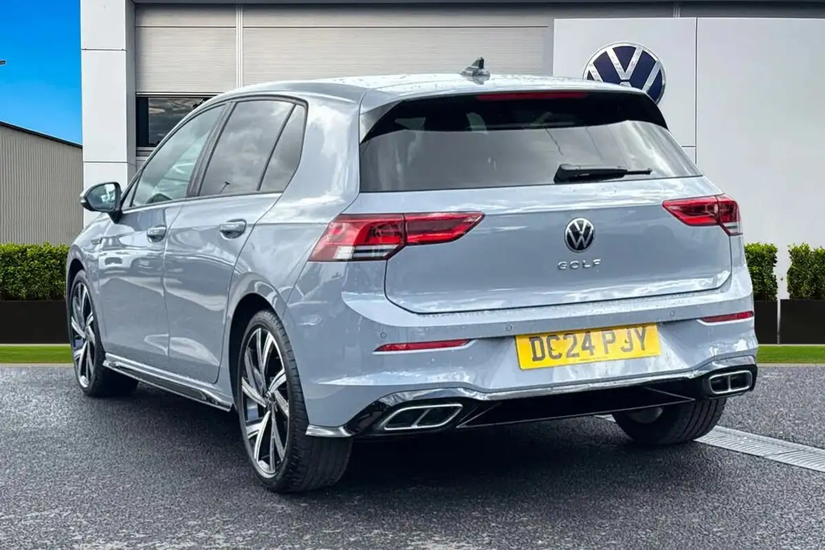 2024-volkswagen-golf-15-tsi-r-line-150ps-evo-hatchback-big-1