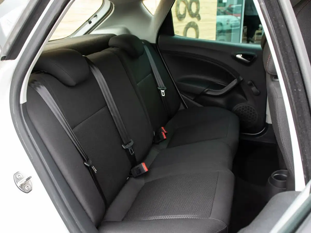 2017-seat-ibiza-12-tsi-fr-technology-110ps-hatchback-5d-big-31