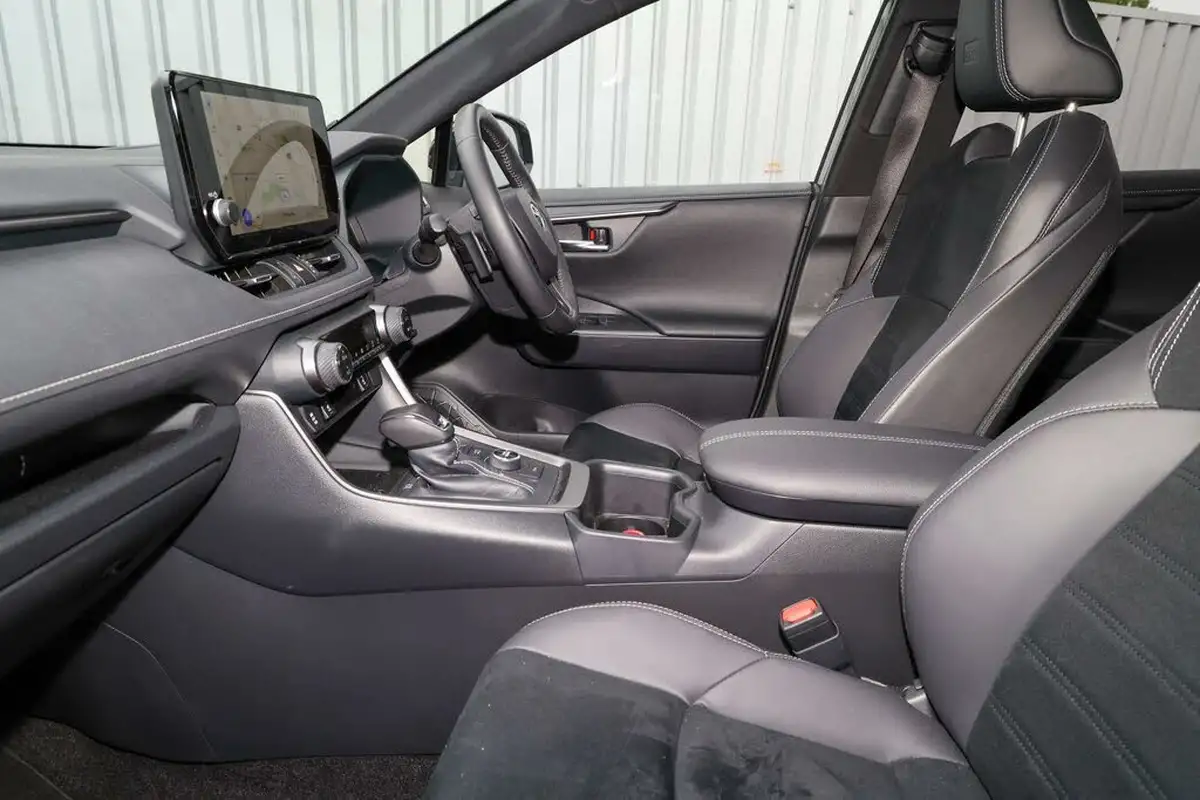 2024-toyota-rav4-25-vvt-i-gr-sport-302bhp-plug-in-big-9