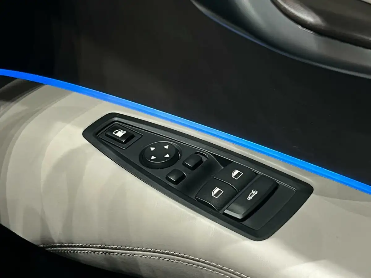 2017-bmw-i8-15-big-41