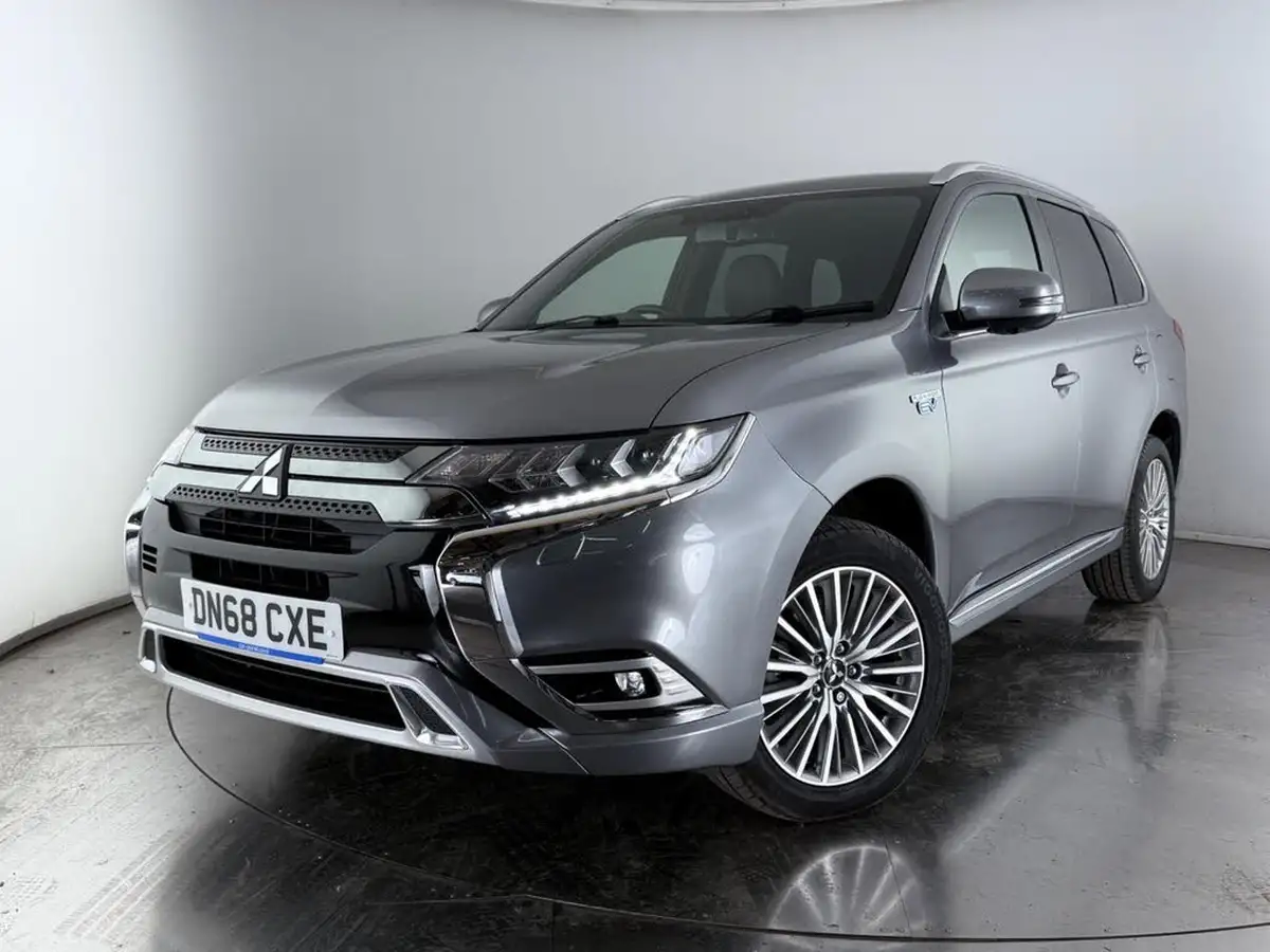 2018-mitsubishi-outlander-24-4h-phev-big-45