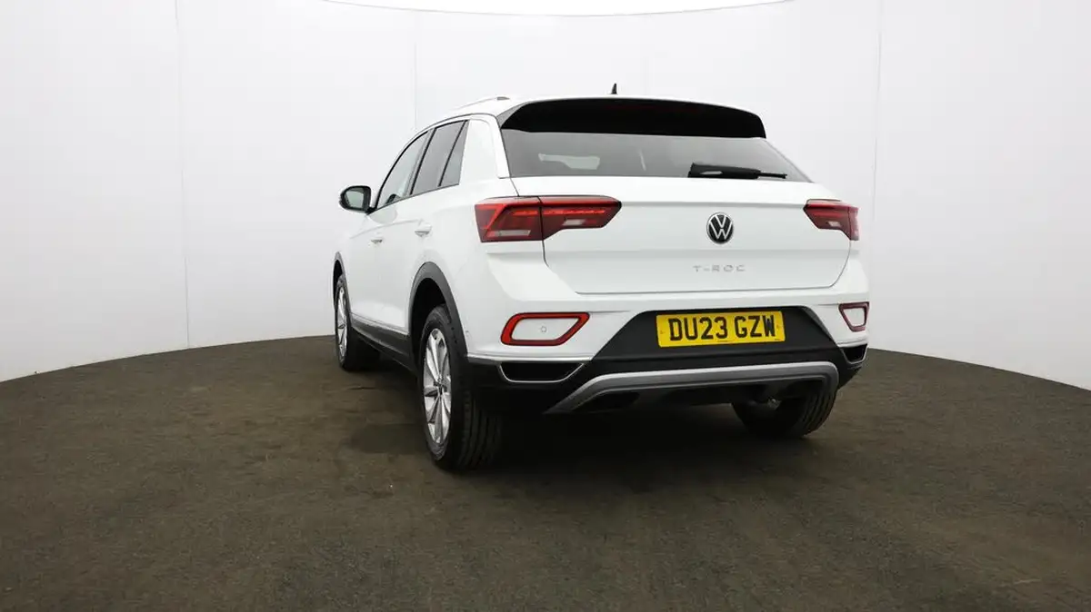 2023-volkswagen-t-roc-15-tsi-style-hatchback-5d-big-32