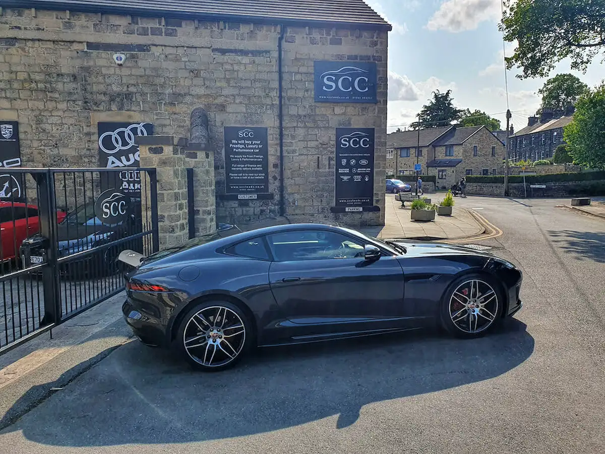 2019-jaguar-f-type-20-i4-chequered-flag-coupe-big-9
