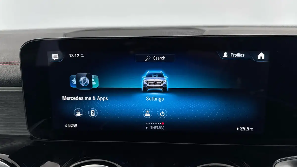 2022-mercedes-benz-eqb-e-eqb-300-amg-line-big-19