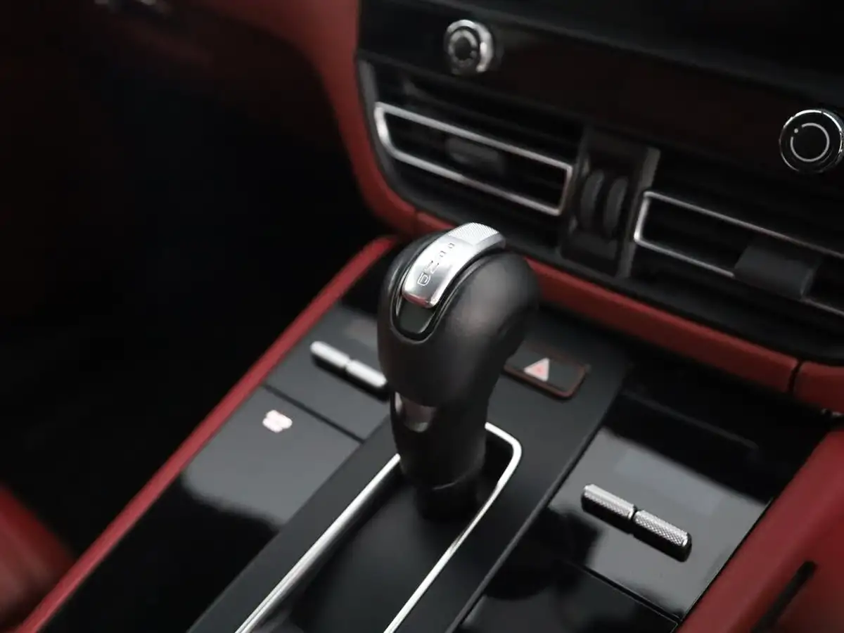 2023-porsche-macan-29-v6-s-big-13