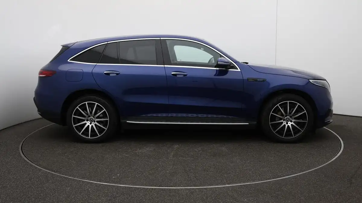 2021-mercedes-benz-eqc-e-eqc-400-amg-line-big-41