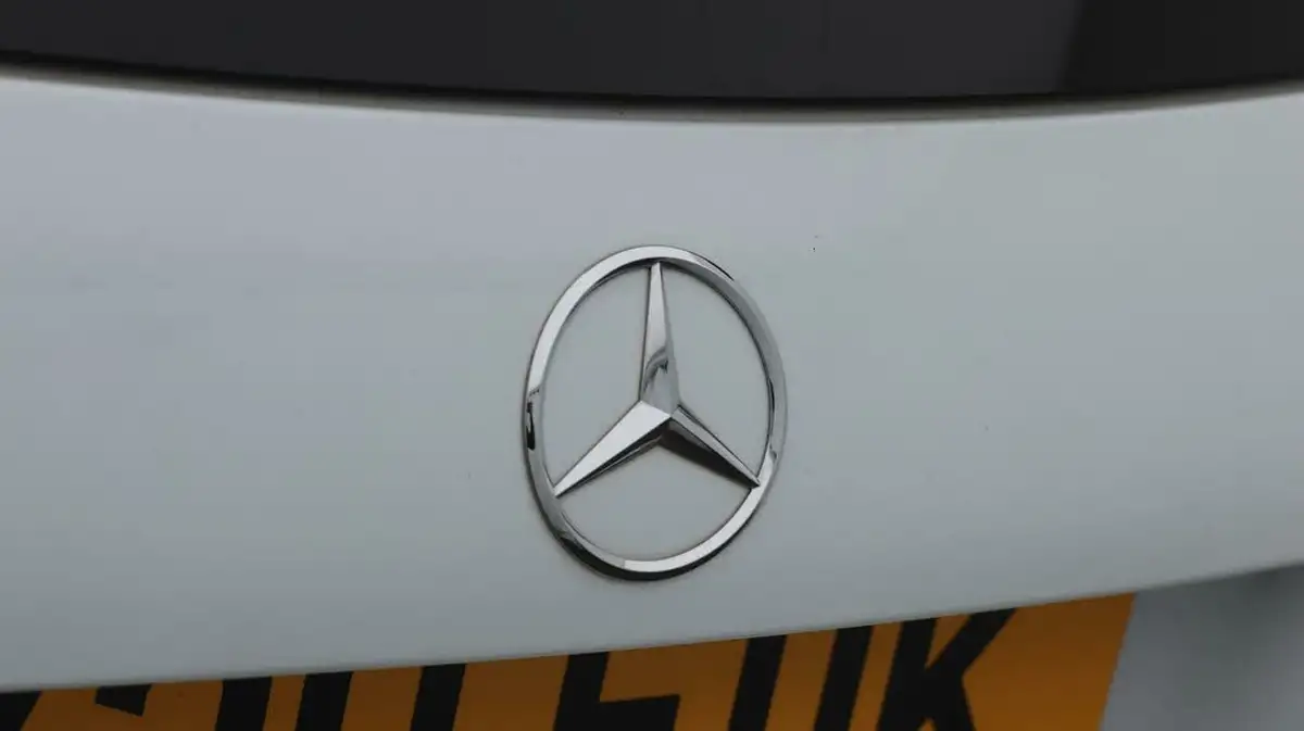2020-mercedes-benz-a-class-13-a200-amg-line-premium-plus-hatchback-5d-7g-dct-big-21