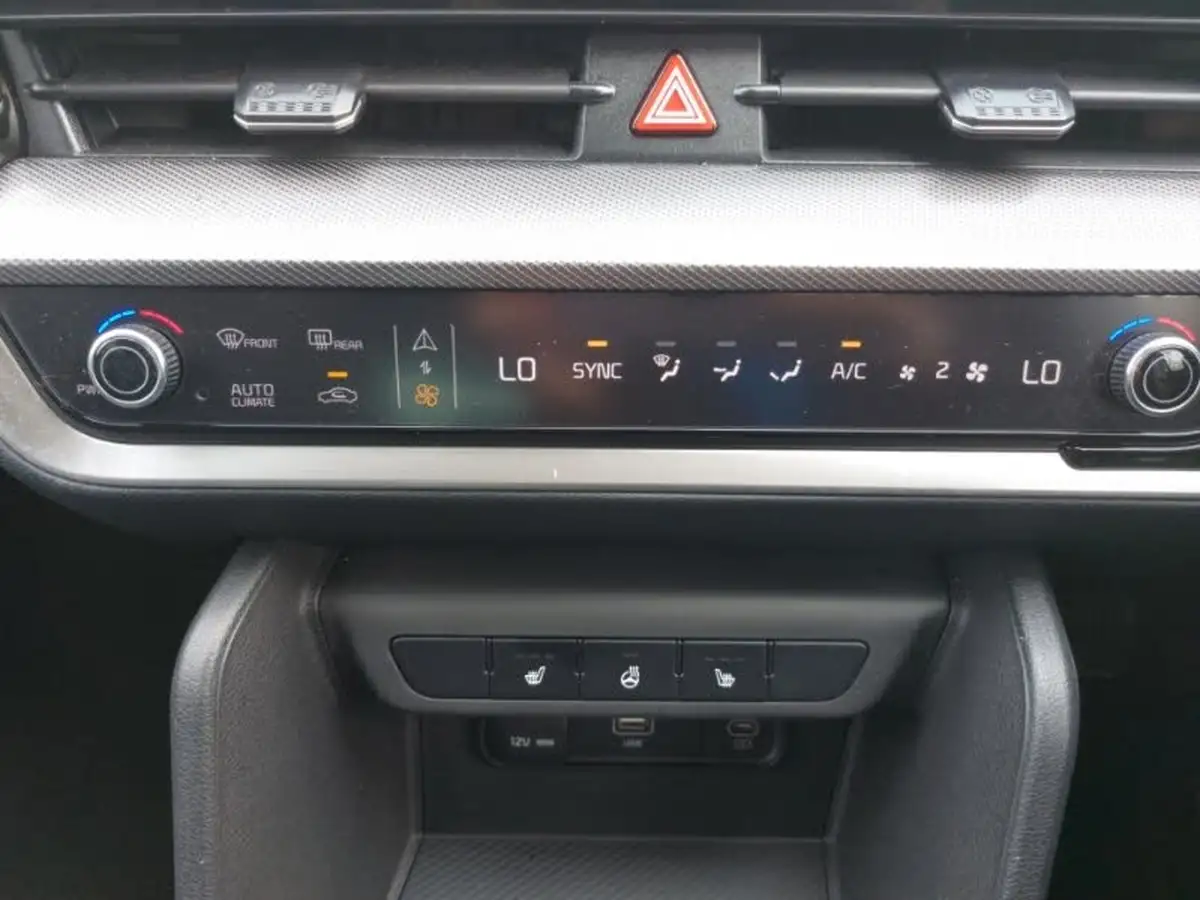 2024-kia-sportage-16-t-gdi-3-148bhp-big-14