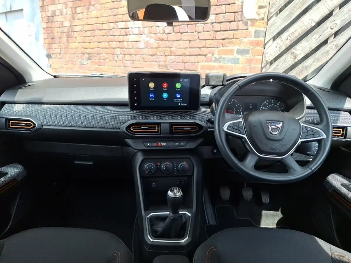 2021-dacia-sandero-stepway-10-tce-comfort-90bhp-big-2