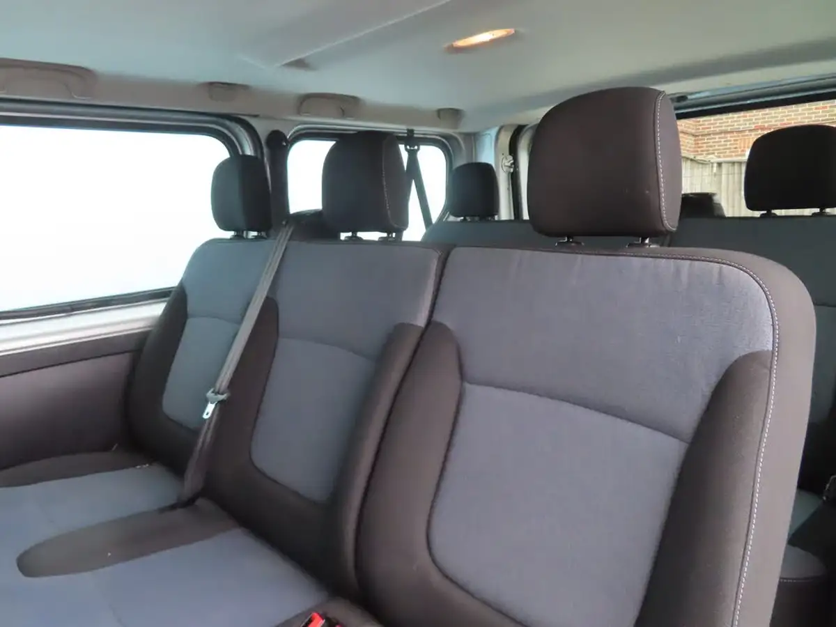 2019-vauxhall-vivaro-16cdti-2900-l1h1-120pseu6c-ss-9-seats-combi-big-39