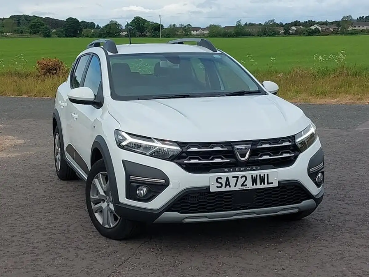 2022-dacia-sandero-stepway-10-tce-comfort-90bhp-big-0