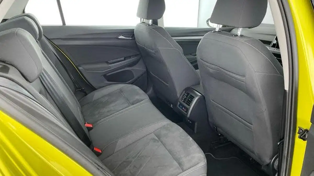 2020-volkswagen-golf-15-tsi-style-150ps-hatchback-big-16