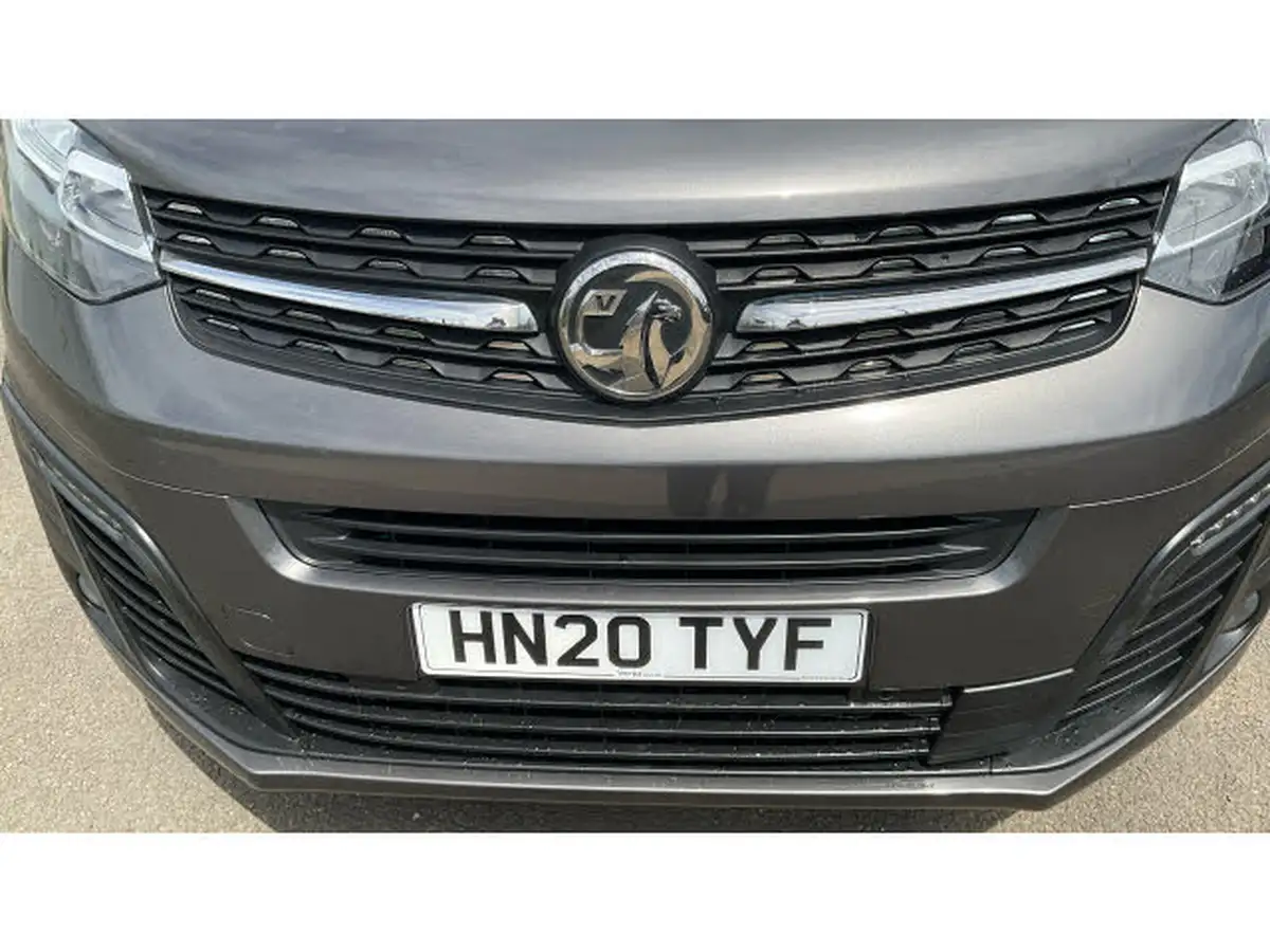 2020-vauxhall-vivaro-20td-3100-l2h1-elite-120pseu6dt-panel-big-32