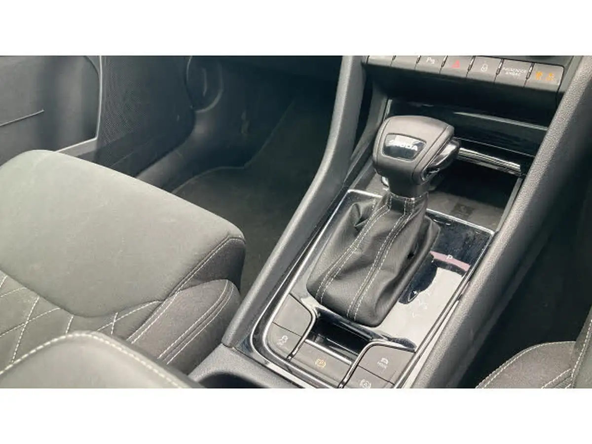 2024-skoda-karoq-15-tsi-sportline-big-13