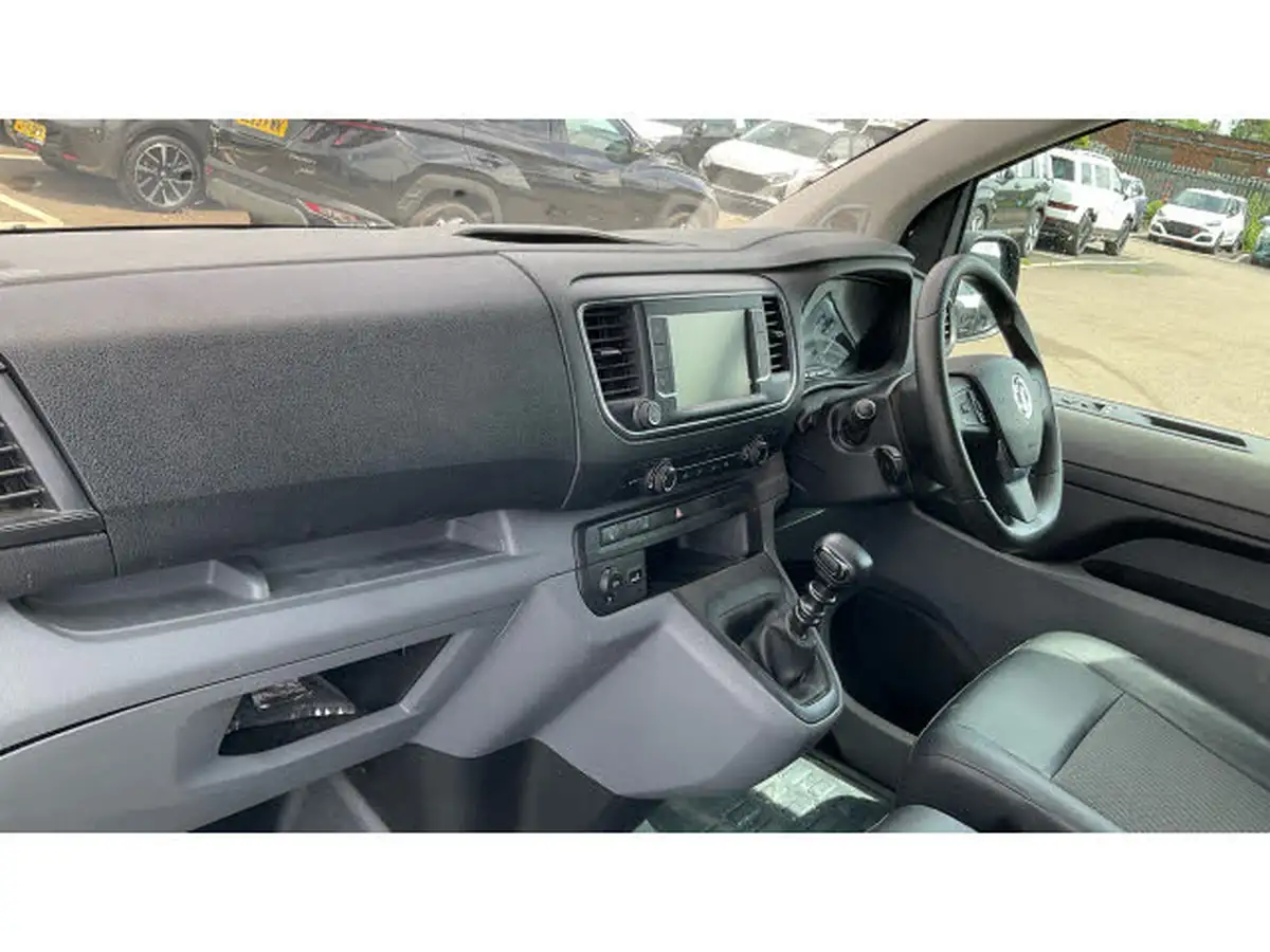 2020-vauxhall-vivaro-20td-3100-l2h1-elite-120pseu6dt-panel-big-8