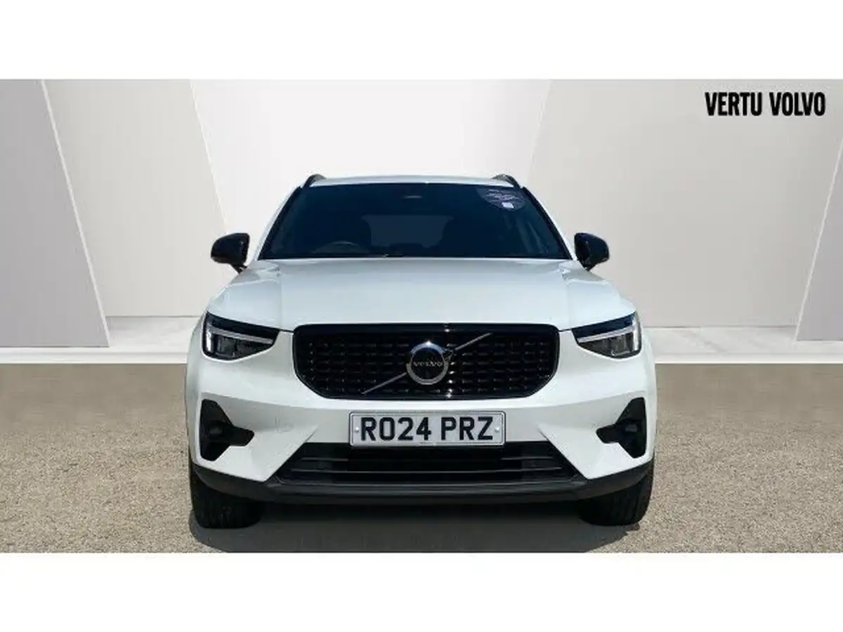 2024-volvo-xc40-20-b3-plus-big-11