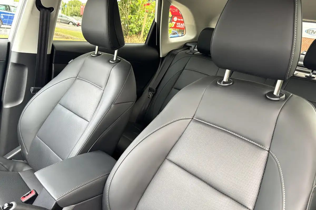 2025-mg-zs-suv-15-se-115ps-1495cc-big-37