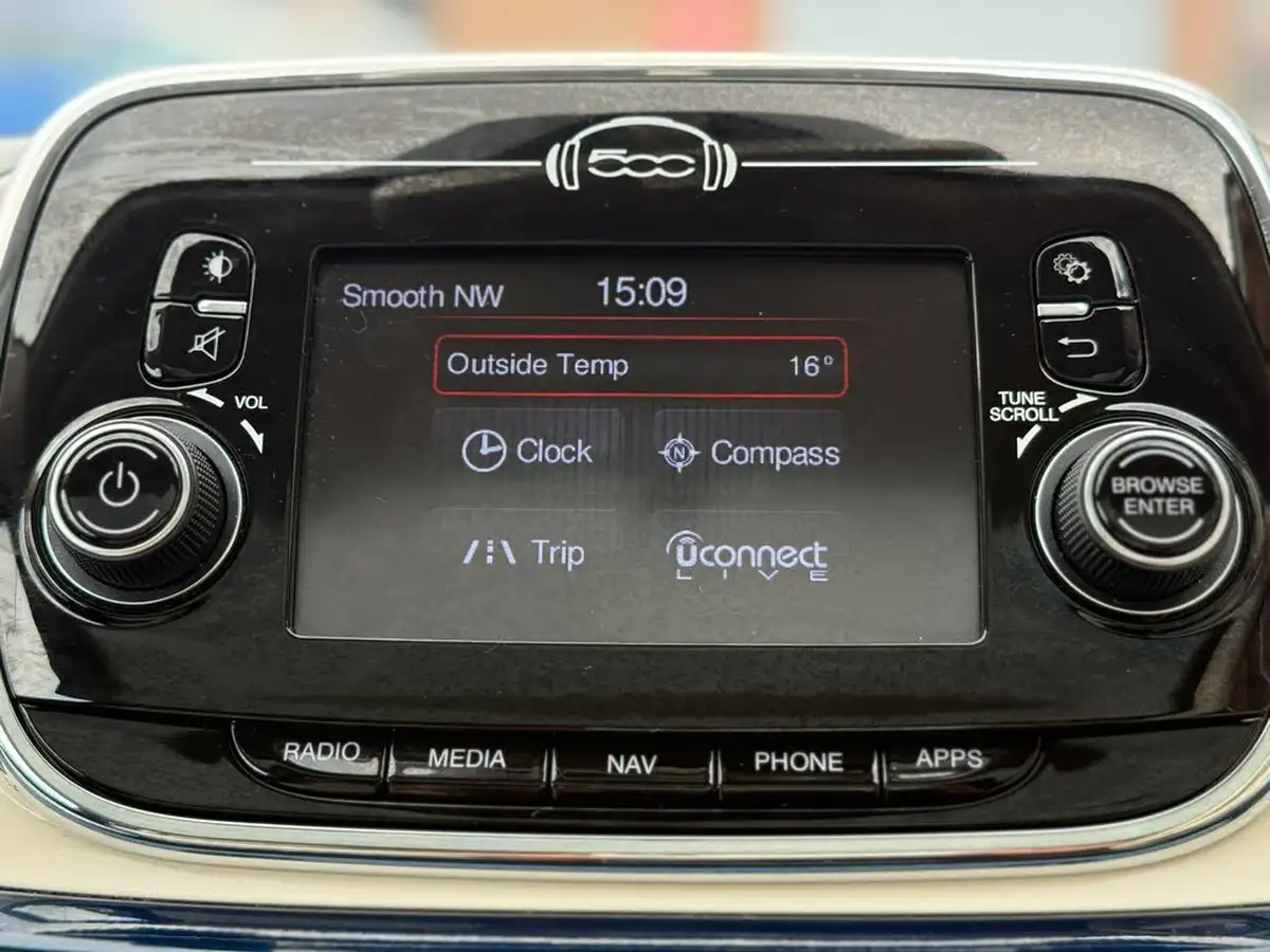 2016-fiat-500-12-lounge-big-23