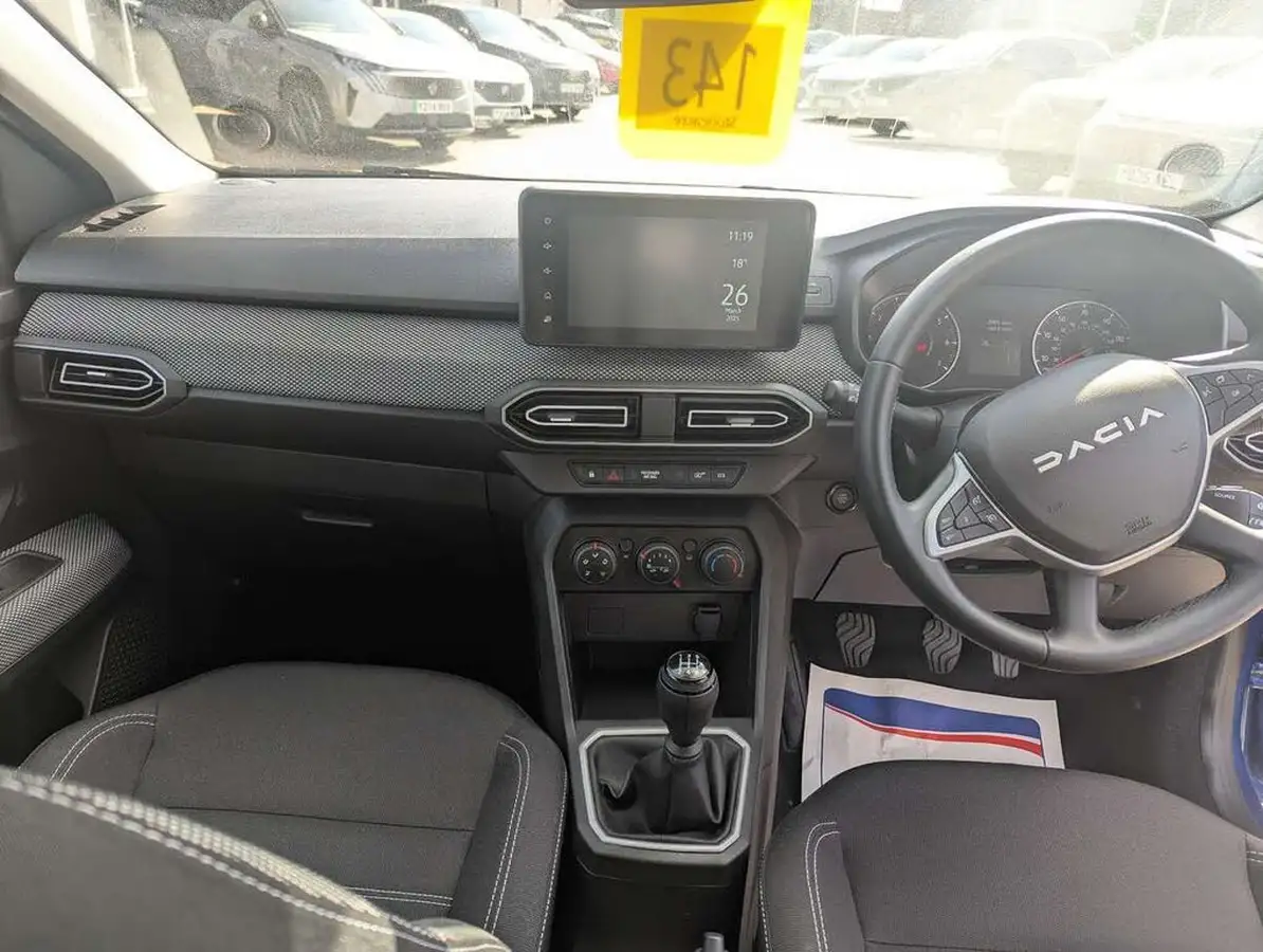 2023-dacia-sandero-10-tce-expression-100bhp-bi-fuel-big-8