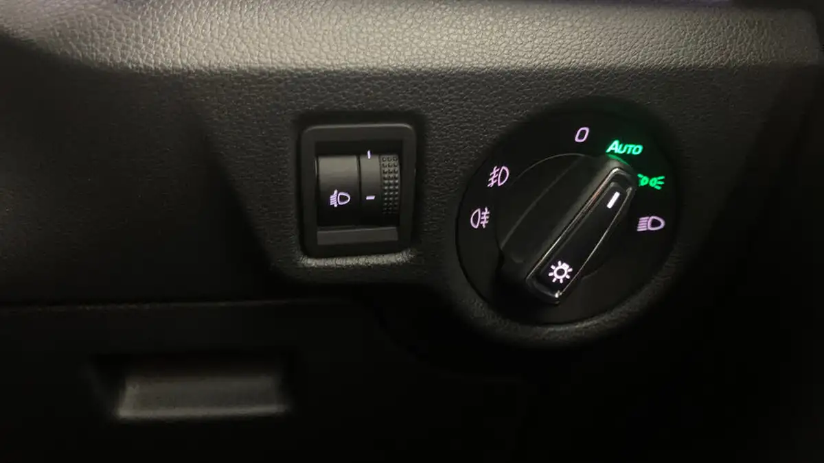 2021-skoda-scala-15-tsi-se-l-dsg-big-19