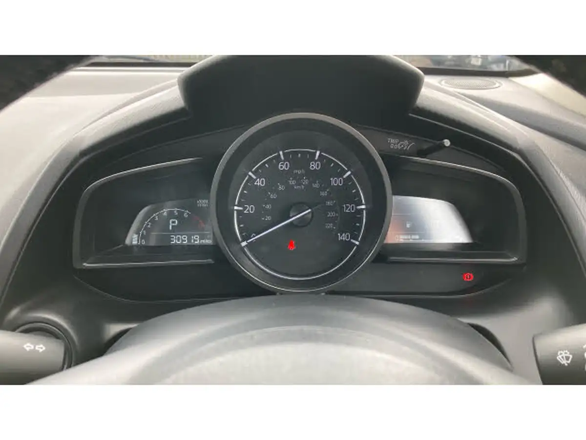 2019-mazda-mazda2-15-se-l-nav-auto-big-17