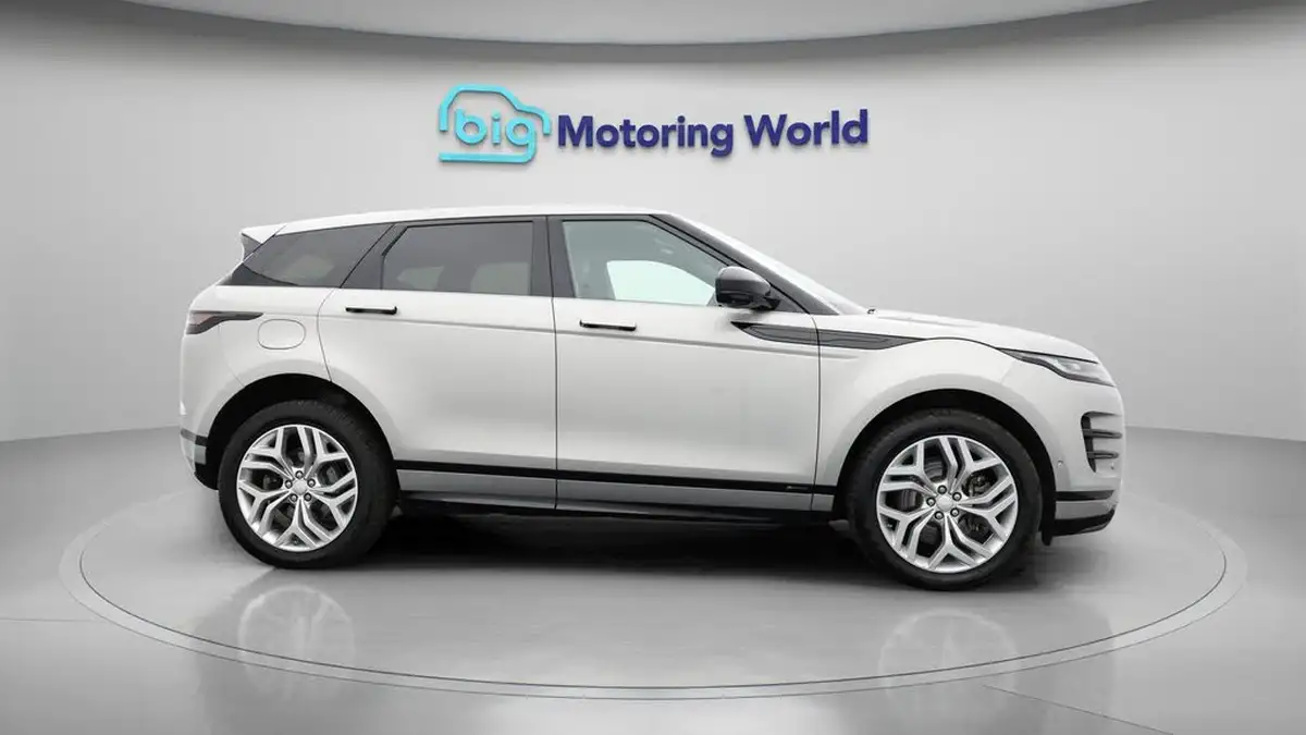 2021-land-rover-range-rover-evoque-15-p300e-r-dynamic-se-big-8