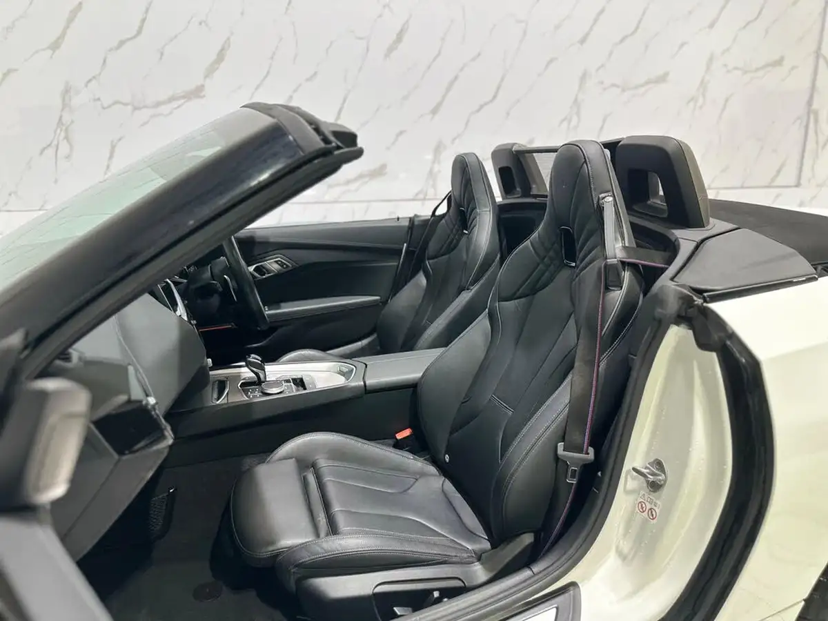 2022-bmw-z4-30-m40i-big-39