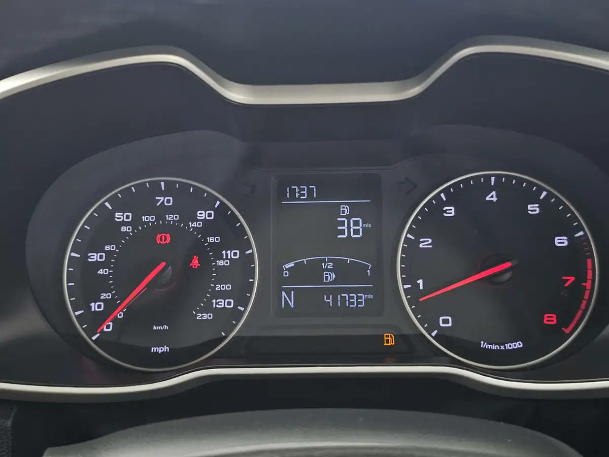2018-mg-zs-suv-15-vti-tech-exclusive-big-21