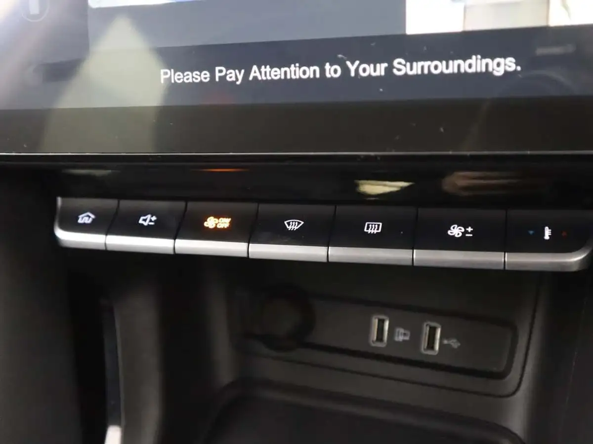 2024-mg-zs-suv-15-vti-tech-exclusive-big-17