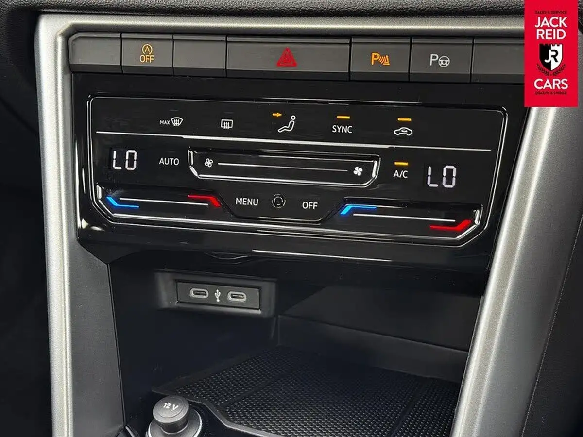 2023-volkswagen-t-roc-10-tsi-life-big-16
