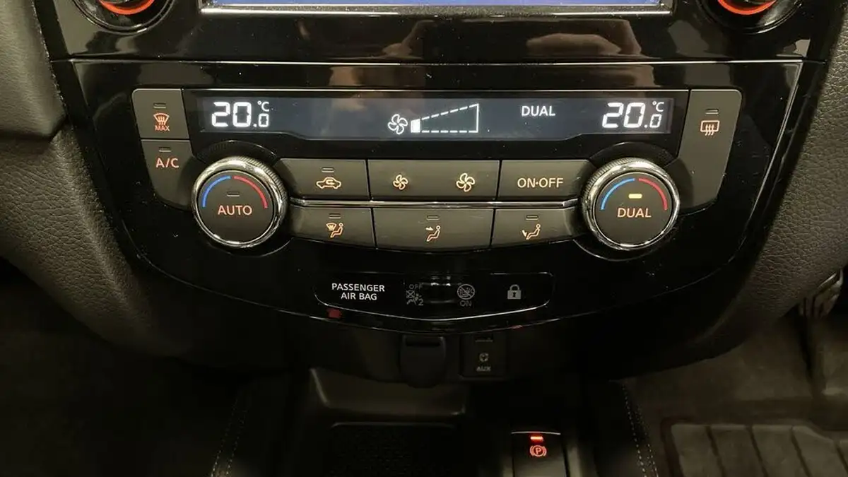 2019-nissan-x-trail-17dci-tekna-5-seat-big-27
