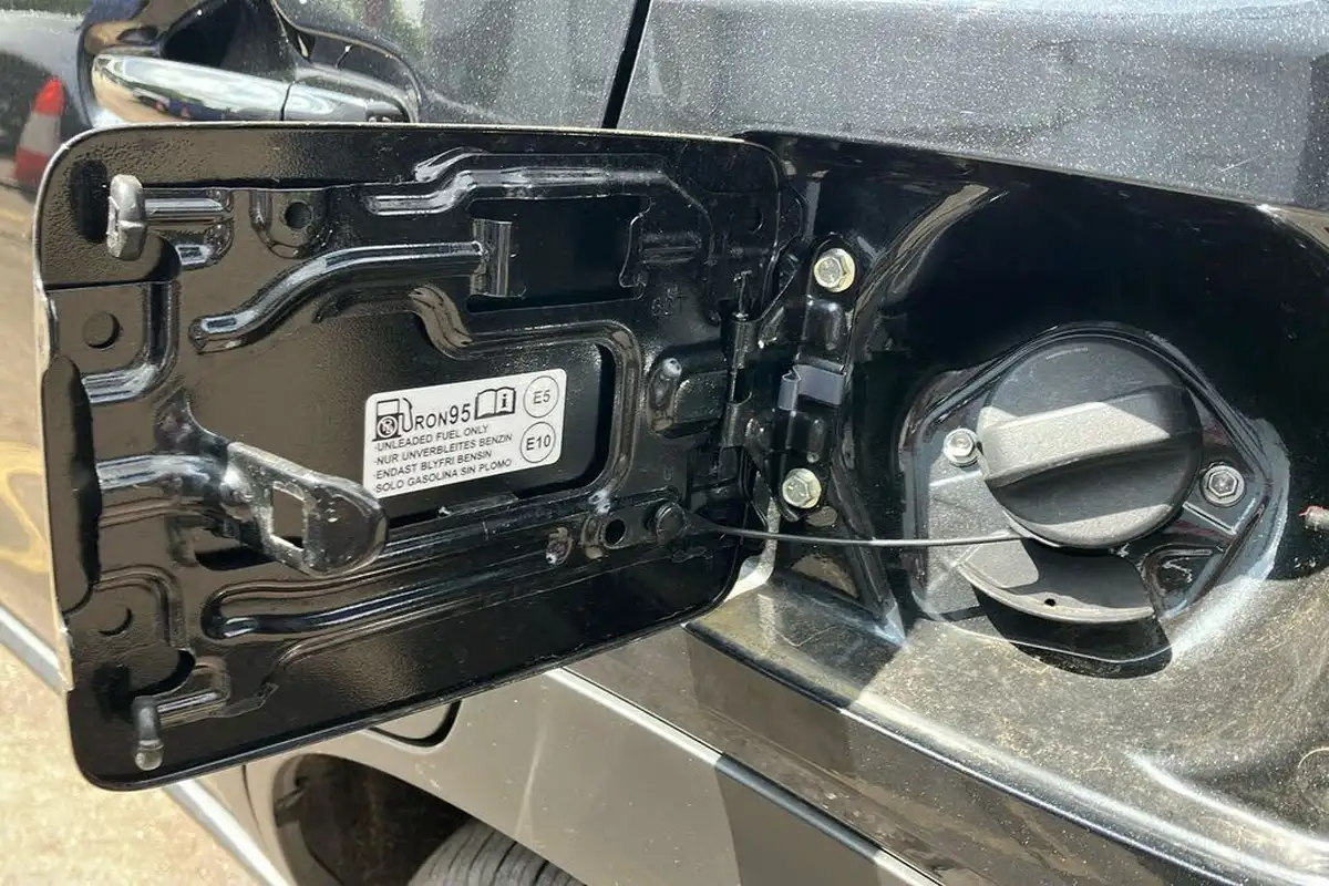 2024-suzuki-s-cross-15-motion-big-46