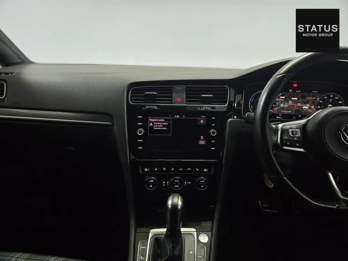 2020-volkswagen-golf-14-tsi-gte-advance-big-14