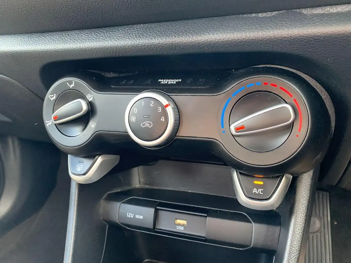 2021-kia-picanto-10-2-auto-seq-big-16