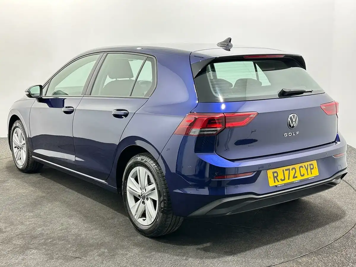 2022-volkswagen-golf-15-tsi-life-150ps-hatchback-big-5
