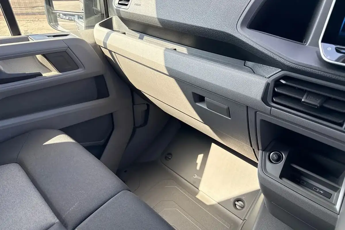 2025-volkswagen-crafter-20tdi-cr35-lwb-commerce-plus-140pseu6d-big-18