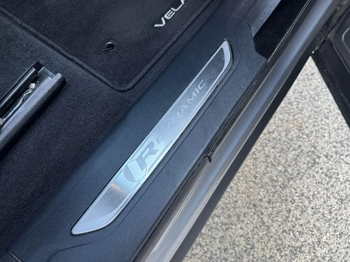 2020-land-rover-range-rover-velar-20-d180-r-dynamic-se-big-41