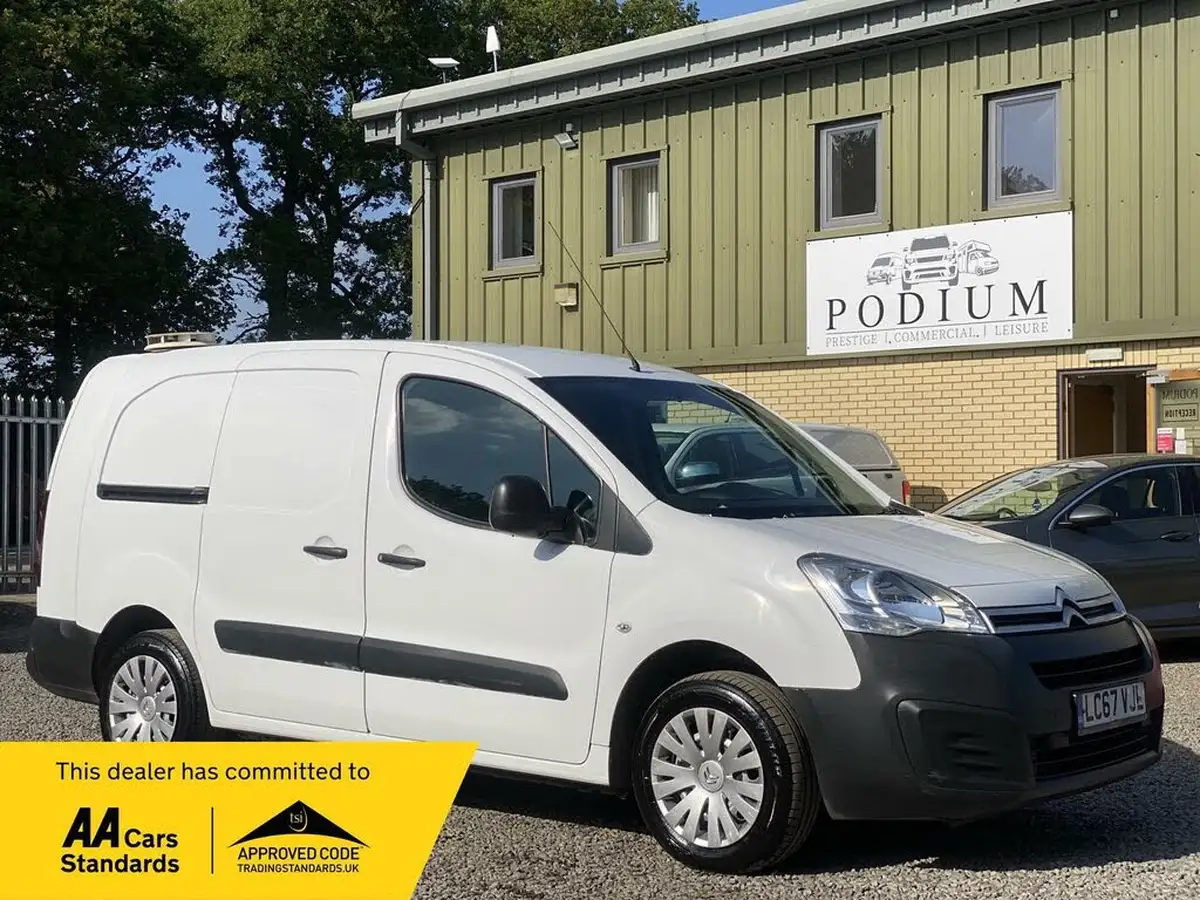 2017-citroen-berlingo-16td-l2-750-lx-16bluehdi-100eu6-ss-panel-big-0