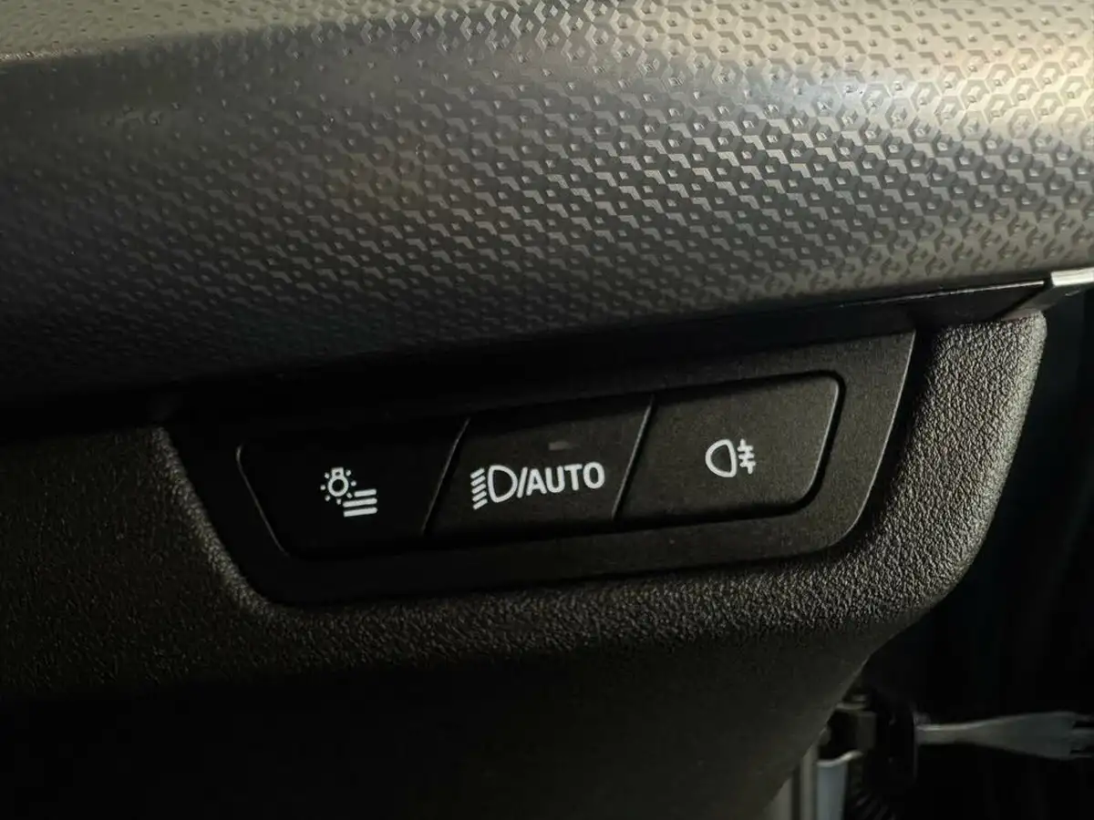 2024-bmw-ix1-e-edrive20-m-sport-big-19